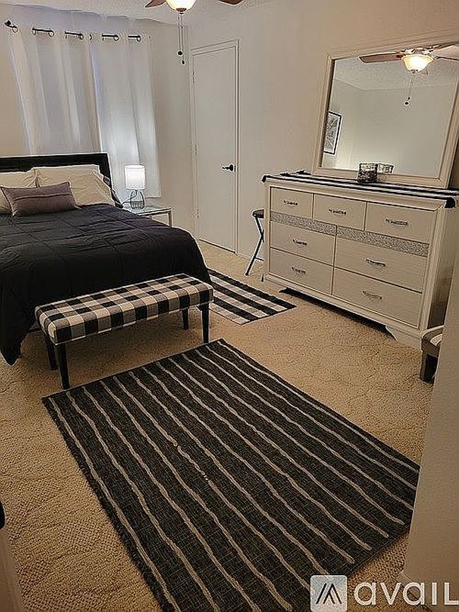 Image of 701 S 38th Ave Apt 11