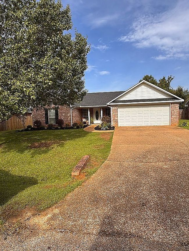 Photo of 8541 Cottonwood Dr E, Meridian, MS