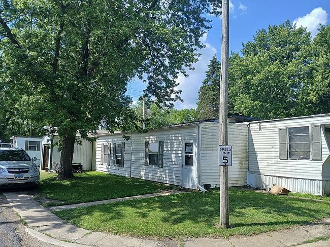 Photo of 111 S 13th Ave #D1, Mendota, IL