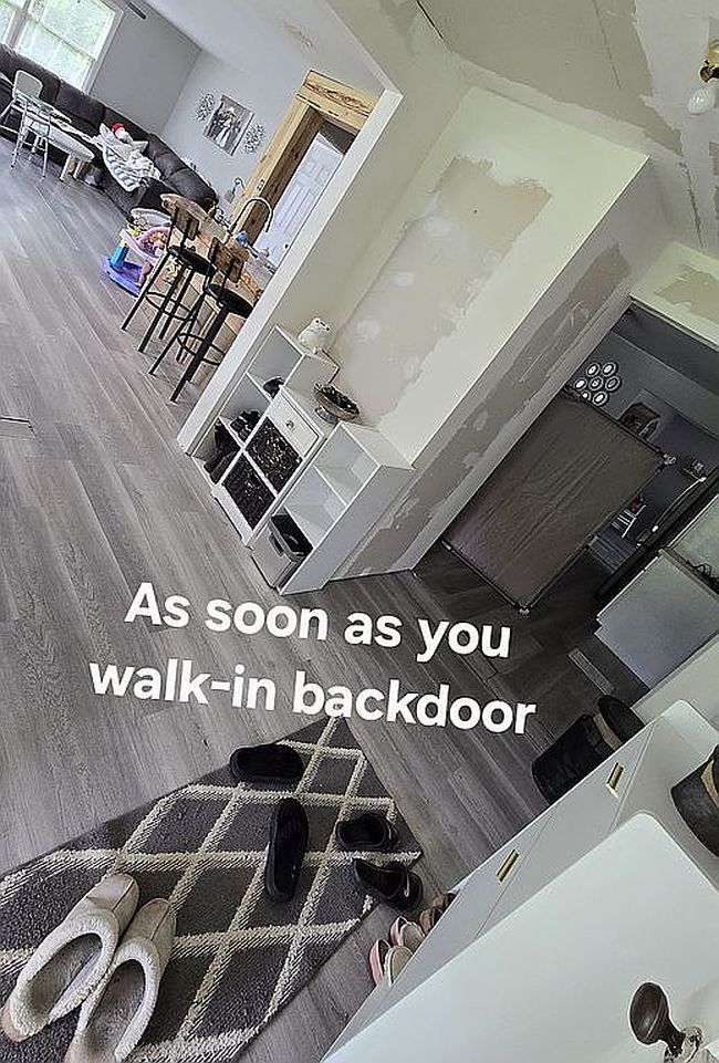 Additional photo 3 of property located at 400 Washboard Trl