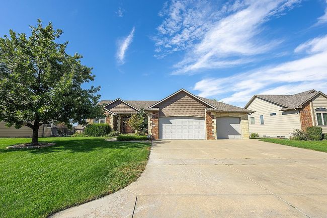 1246 N Forestview Ct, Wichita, KS