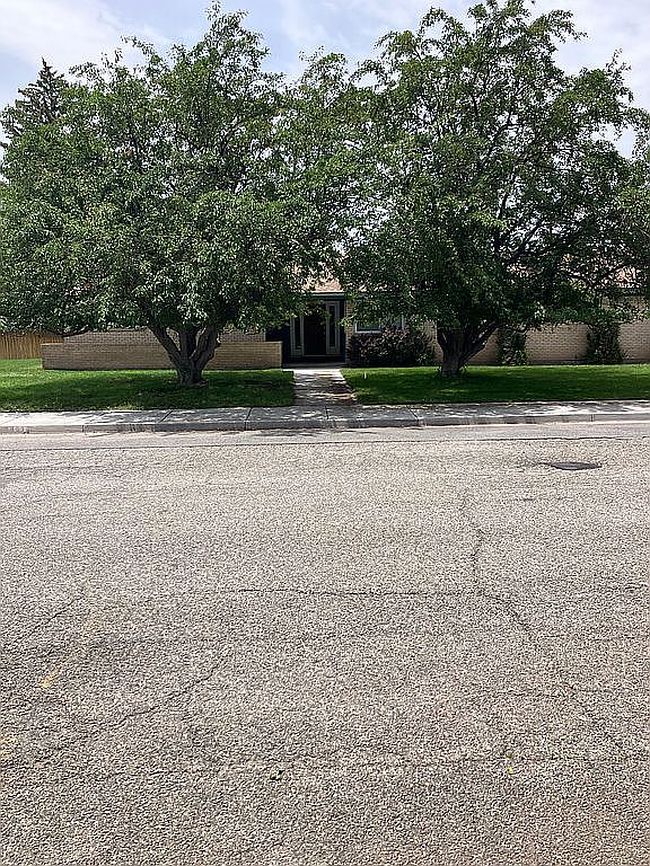 Image of 801 Douglas Dr
