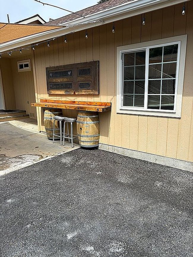 Additional photo 3 of property located at 121 Benton St