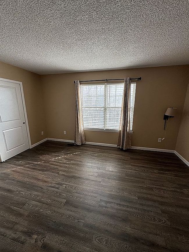 Image of 19833 Rosewood Ct