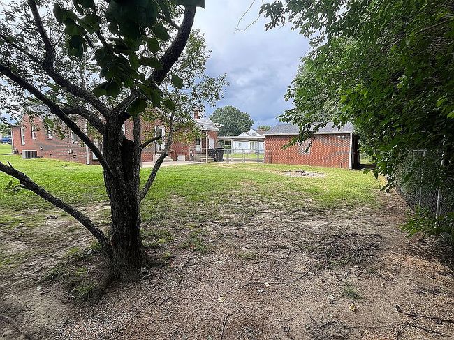 Photo of 2272 May Dr, Burlington, NC