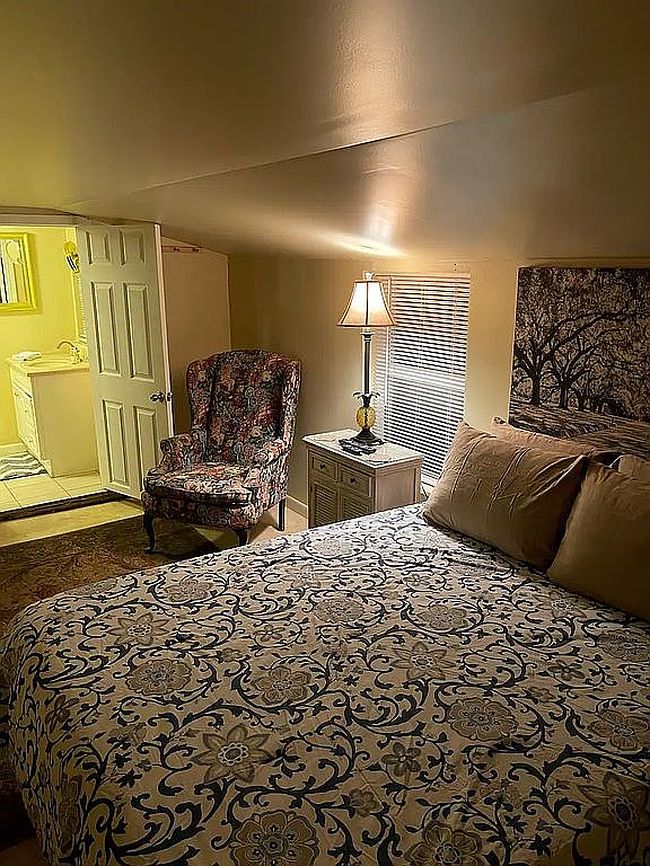 Image of 4111 Herring Ave #1 & 2