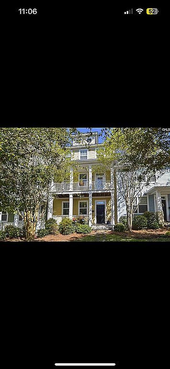 Image of 621 Laurel St
