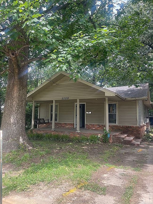 Image of 1220 S Culberhouse St