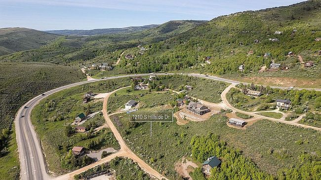 Photo of 1210 S Hillside Dr, Garden City, UT
