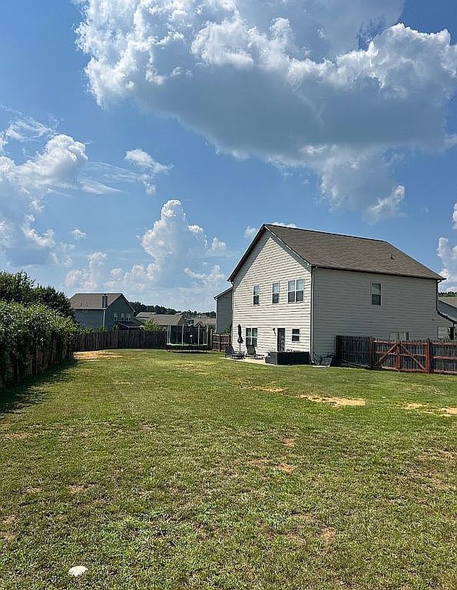 Photo of 32 Starling Ct, Adairsville, GA