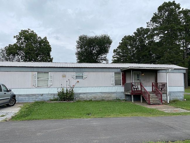 Photo of 92 Breezy Trl, Rossville, GA