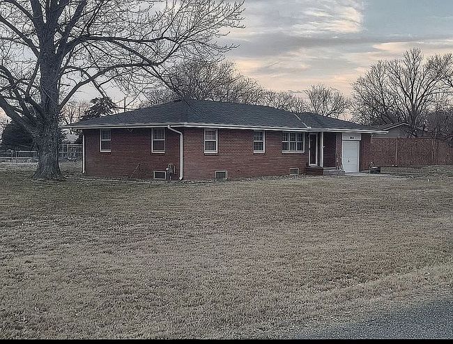 Image of 1803 Wesbrook Dr