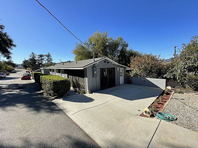 Image of 65 Arnaz Dr