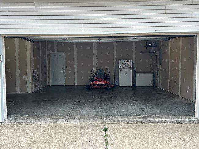 Photo of 225 W Prairie Ave, Little River, KS