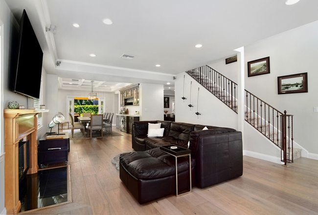 Photo of 4941 Aqueduct Ave