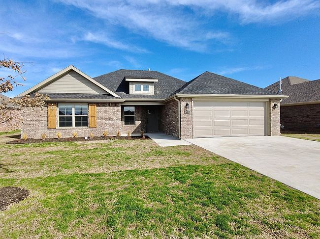 Image of 970 Maple View St