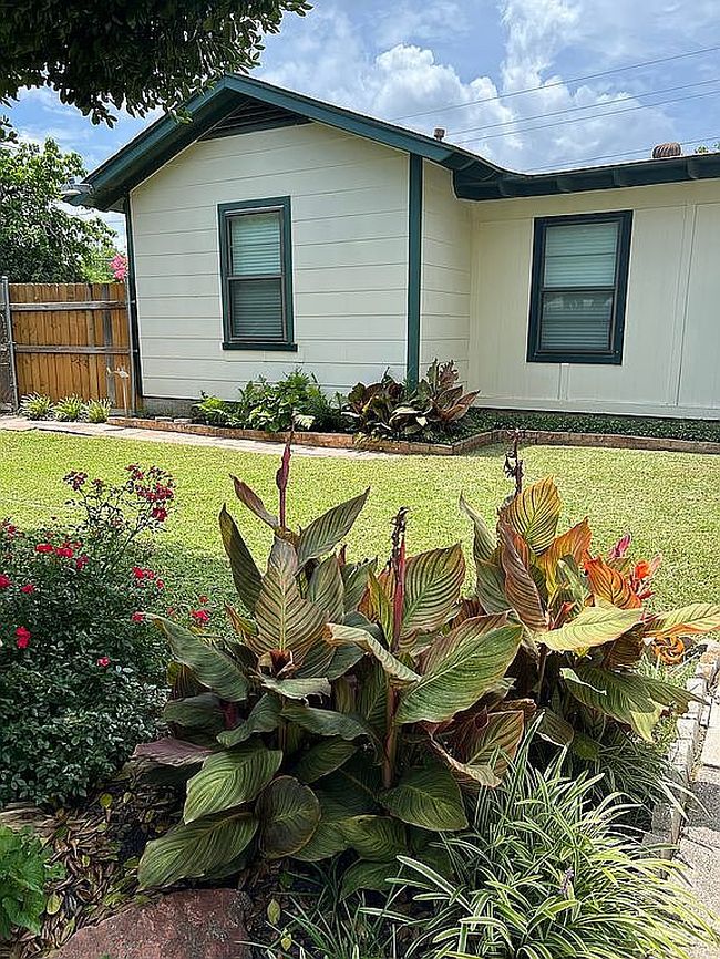 Additional photo 3 of property located at 756 N Masters Dr