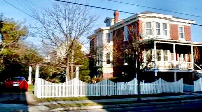 Image of 223 W Oak Ave
