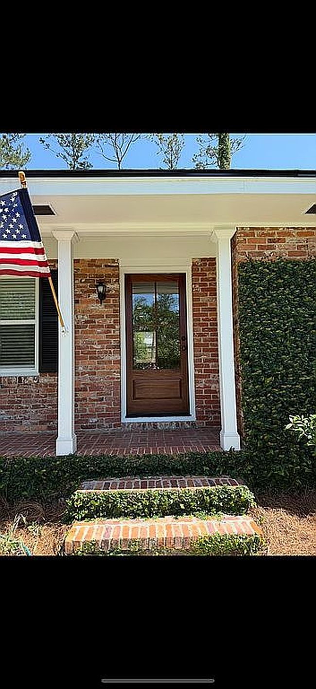 Image of 2417 Meadowbrook Dr