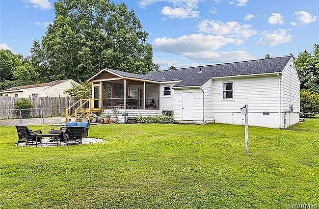 Image of 21116 Leonard Dr