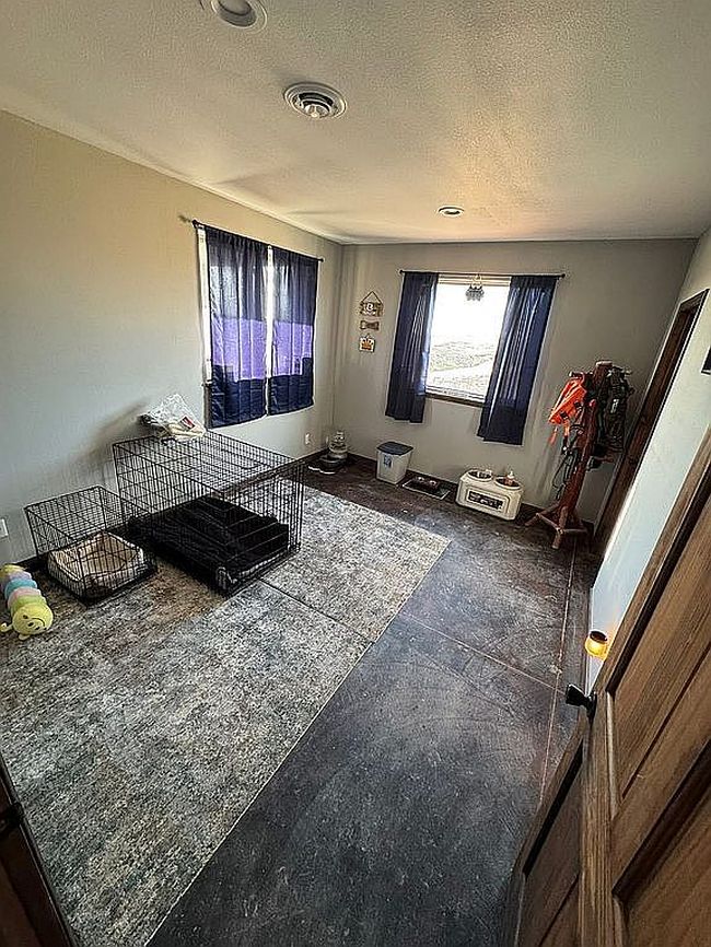 Photo of 84 Deer Run Rd, Gillette, WY