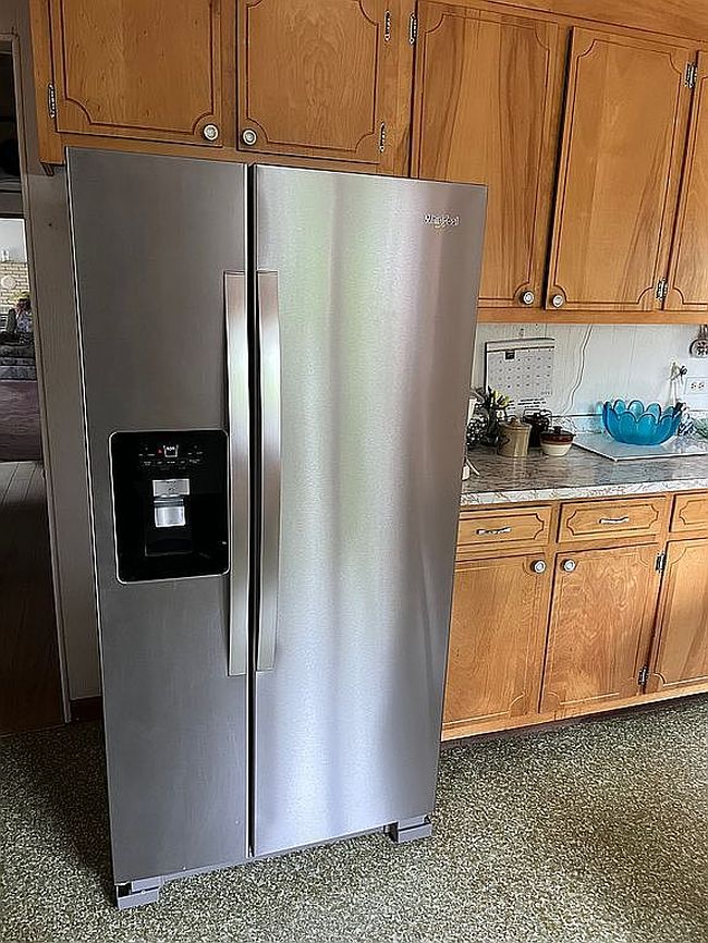 Additional photo 2 of property located at 161 Loop Cir