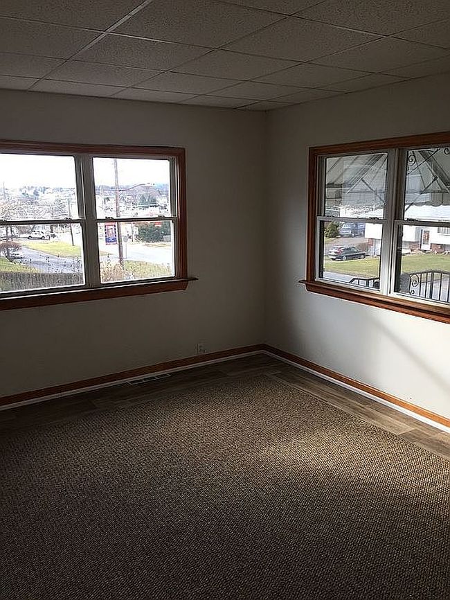 Photo of 3341 Pittston Ave, Moosic, PA