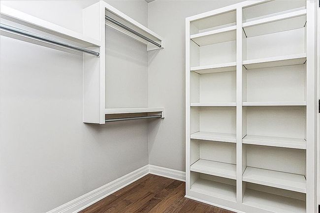Image of 1619 W Rockhill Pl