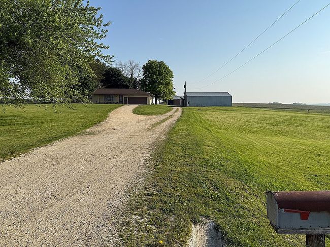 Photo of 3109 210th St, Winthrop, IA