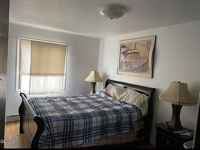 Image of 208 5th St S
