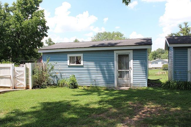 Photo of 660 S Glenn Ave, Springfield, MO