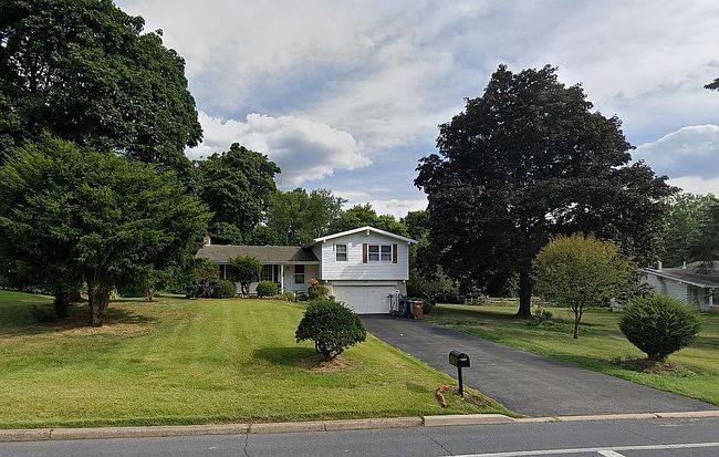 Image of 1657 Fort Washington Ave