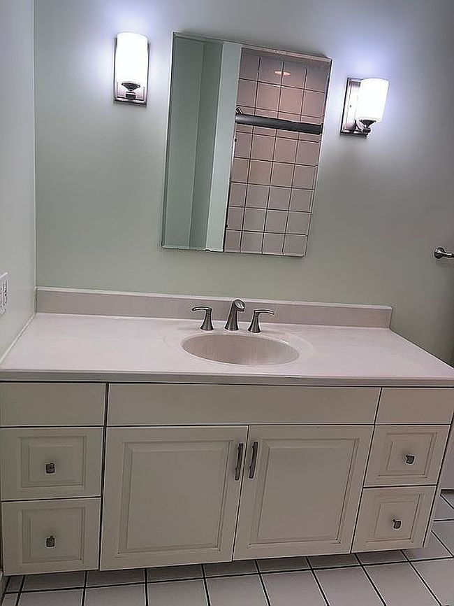 Photo of 2889 Anderson St, Wantagh, NY