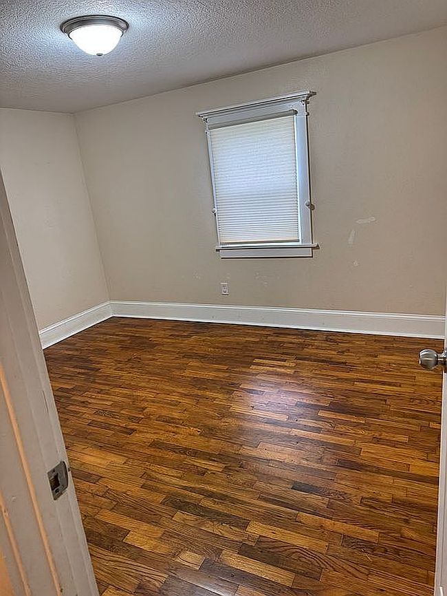 Photo of 324 N William St, Moravia, IA