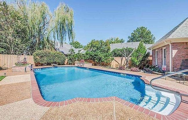 Image of 1530 Daventry Dr