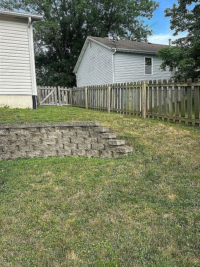 Photo of 1409 Sand Dollar Ct, Fenton, MO
