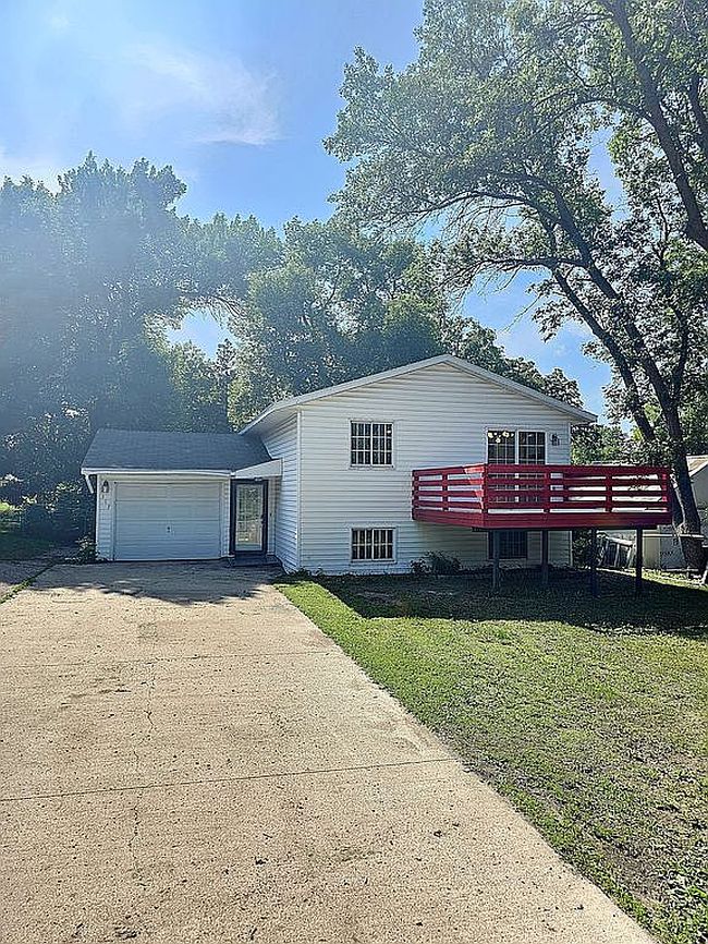 Additional photo 1 of property located at 117 N Quincy St