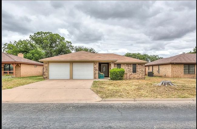 Photo of 1204 Gregory Dr, San Angelo, TX