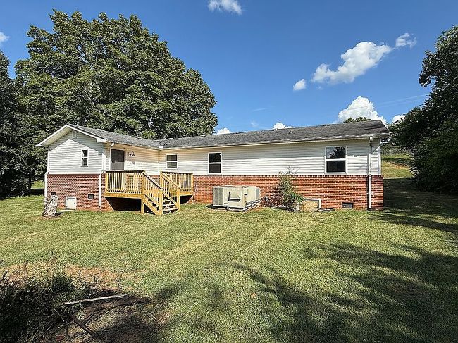 Photo of 2117 Old Niles Ferry Rd, Maryville, TN