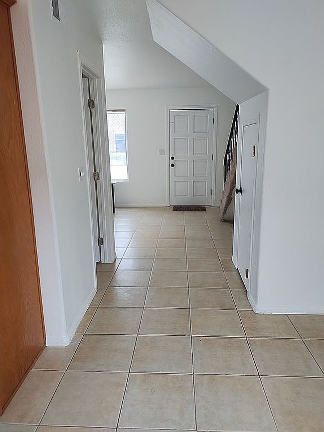 Image of 486 S Anza St
