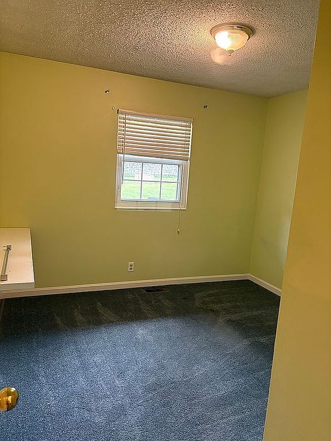 Photo of 7633 Michael Ln, Newburgh, IN