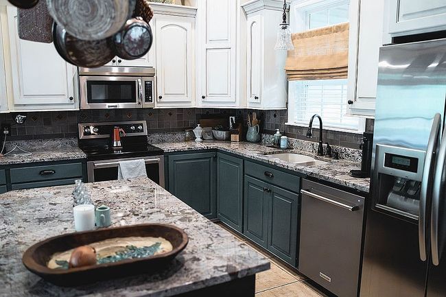 Image of 16 Winding Brook Dr