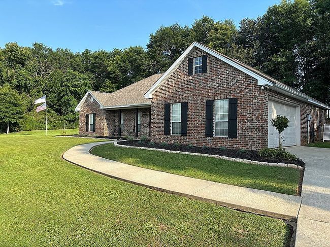 Photo of 207 Latigo Loop, Sumrall, MS