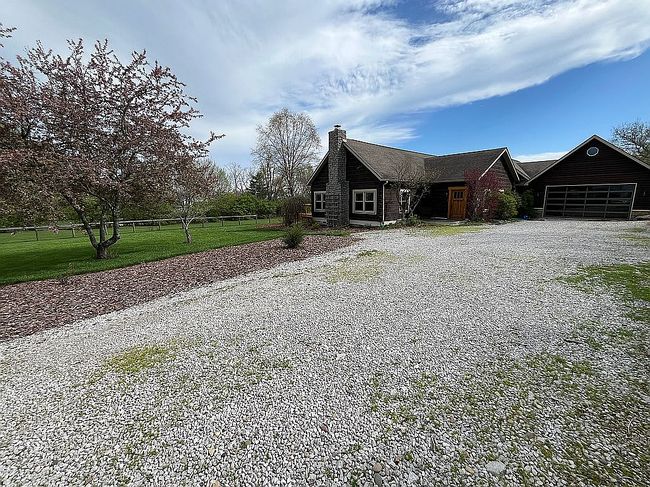 Image of 372 Sussex Ests