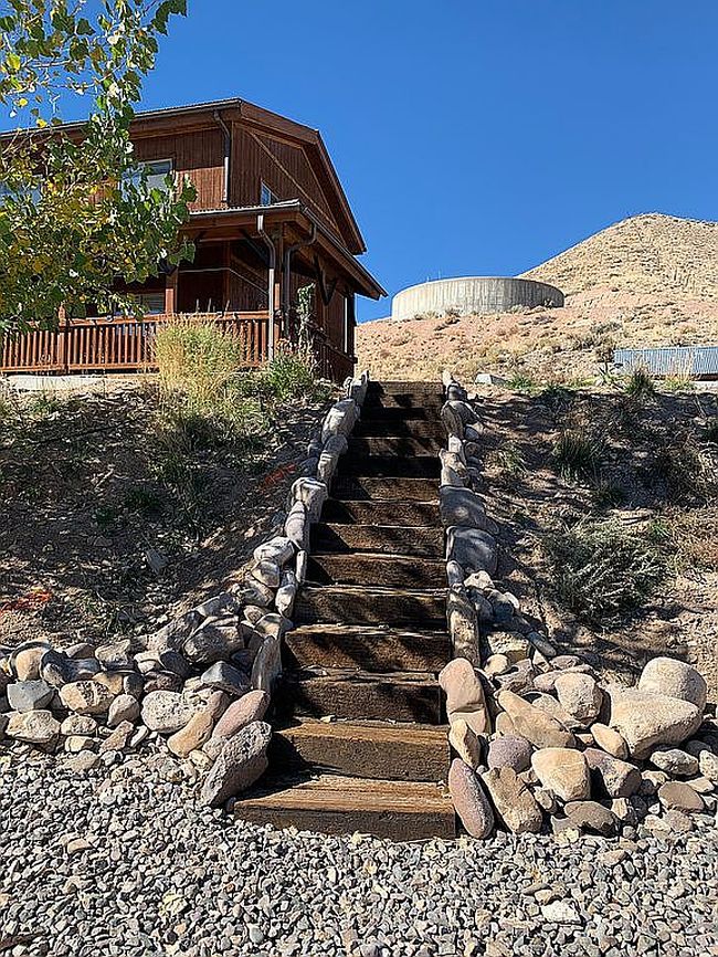 Photo of 330 S Bullion Canyon Rd