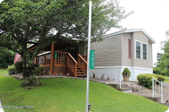 Photo of 205 Robin Ln, East Stroudsburg, PA
