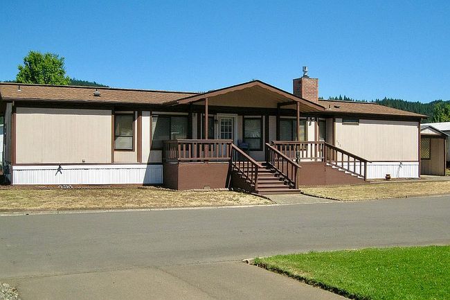 Photo of 1200 E Central Ave Space 133, Sutherlin, OR