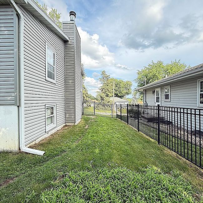 Photo of 815 Ramona St, Dubuque, IA