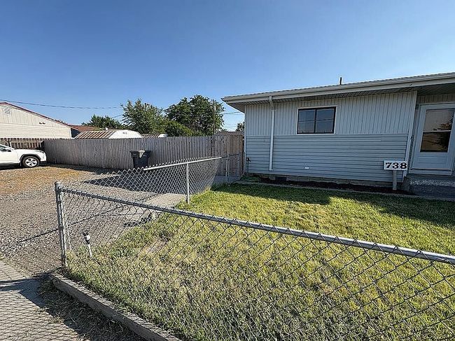 Image of 738 E 6th Ave