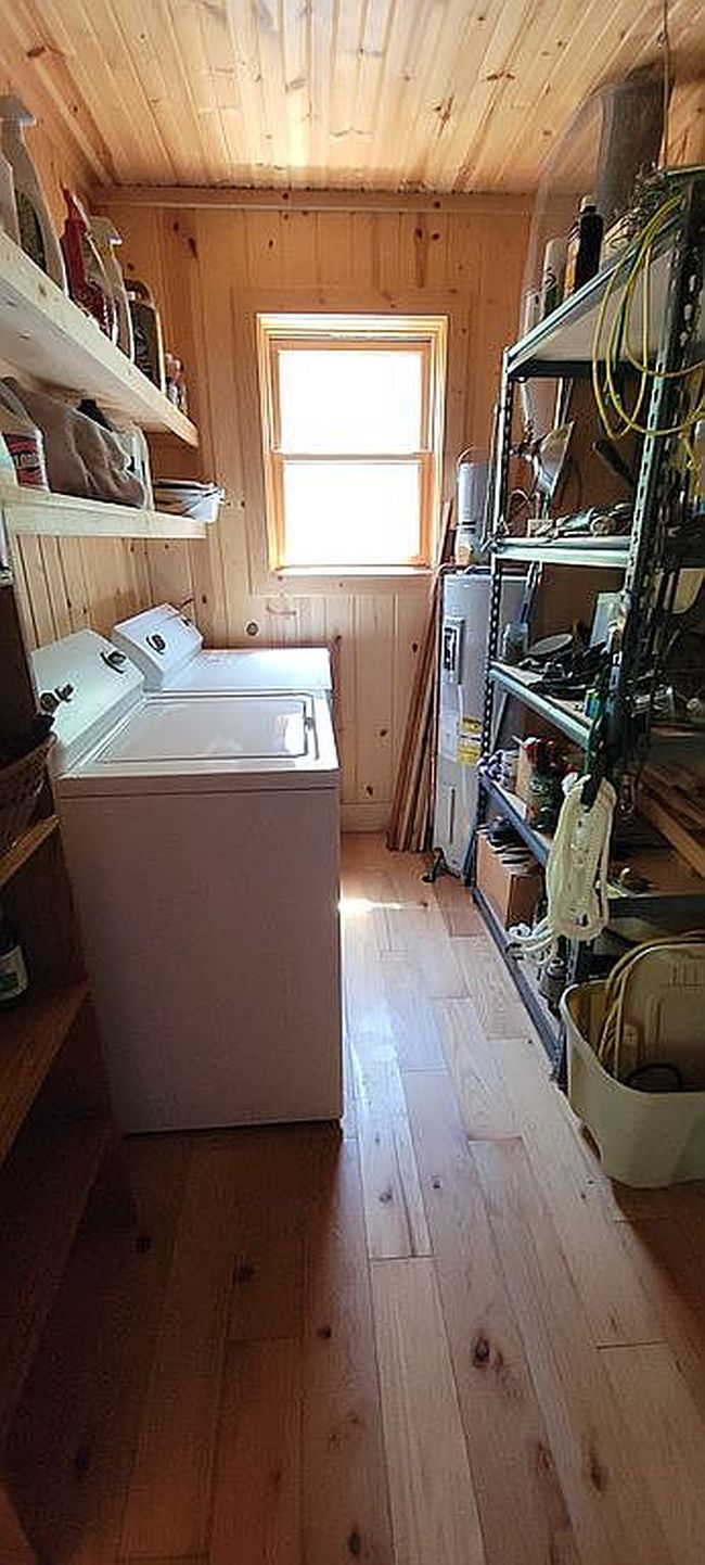Photo of 7689 Pells Island Dr, Pellston, MI